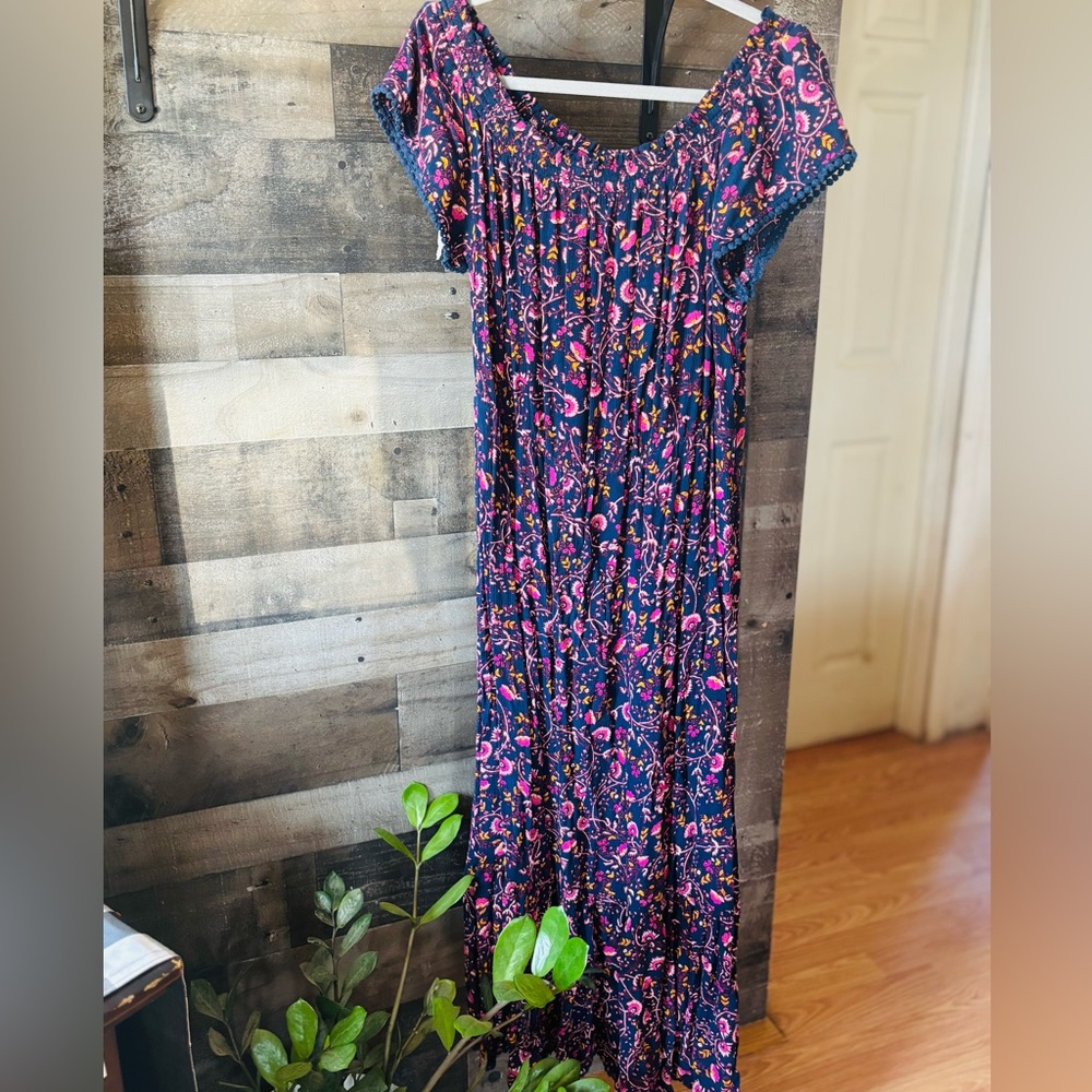 Old Navy Floral paisley Maxi Dress